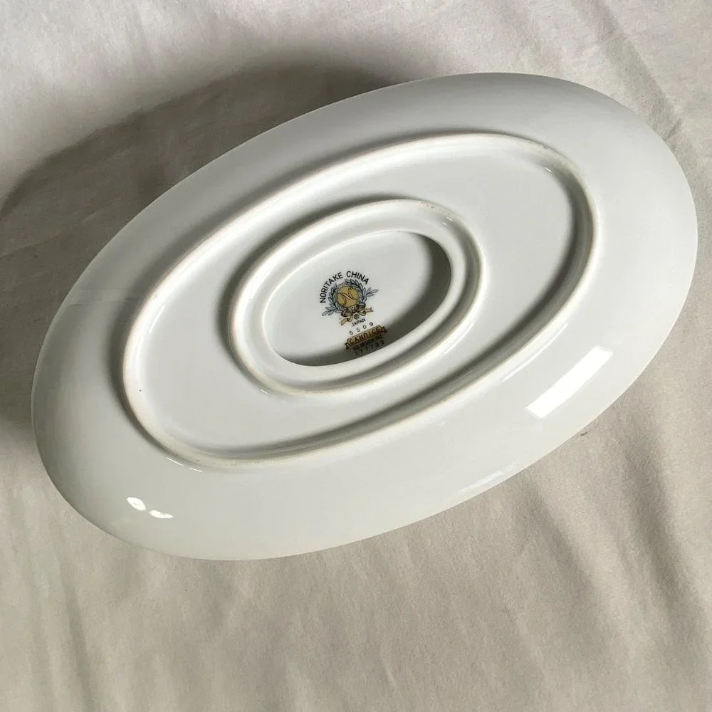 Noritake Porcelain Gravy Boat with Attached Underplate Candice‎ Pattern Japan